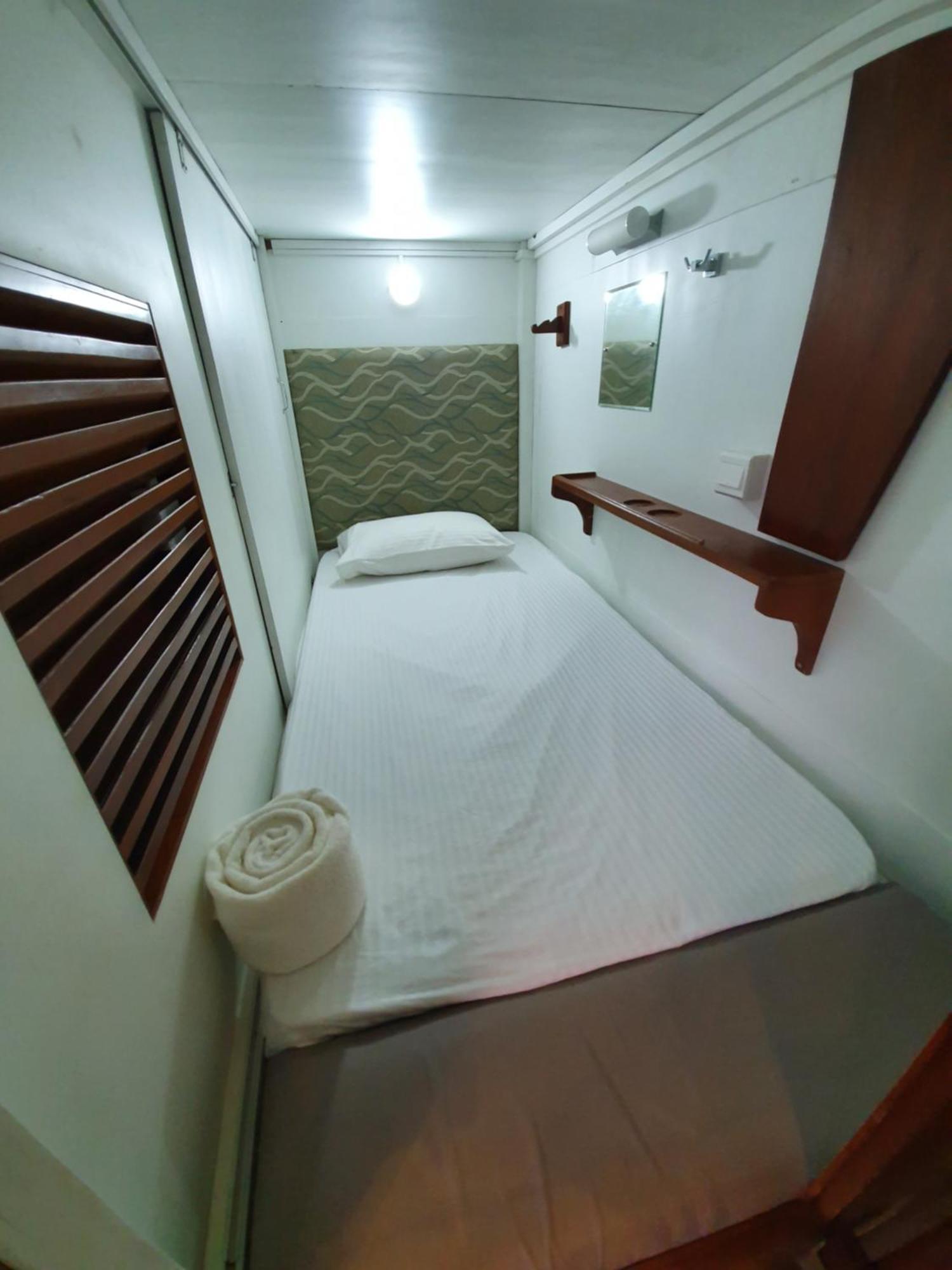 ホテル Bed Station 210 キャンディー エクステリア 写真